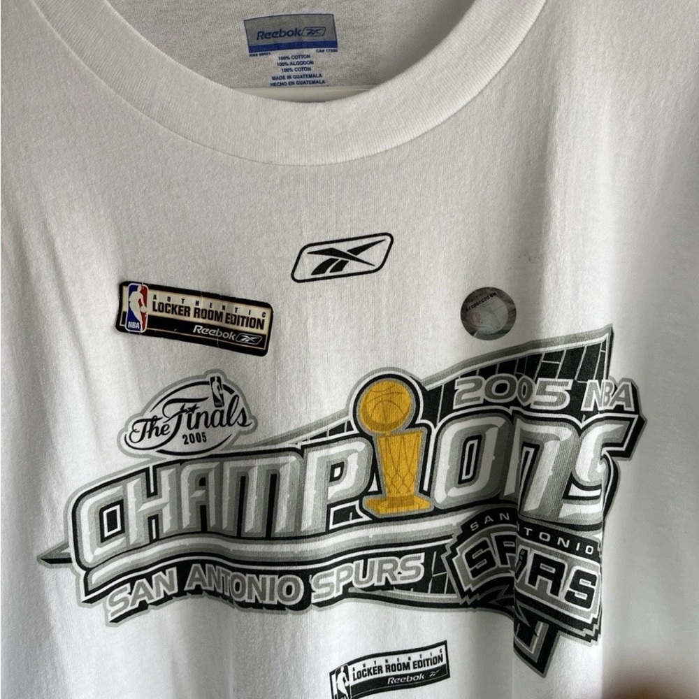 San Antonio Spurs Reebok 2005 NBA Champions Vintage Graphic Tee